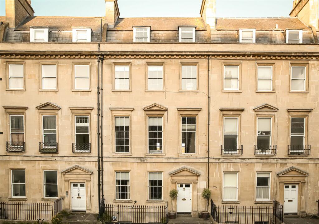 6 bedroom terraced house for rent in The Paragon, Bath, BA1