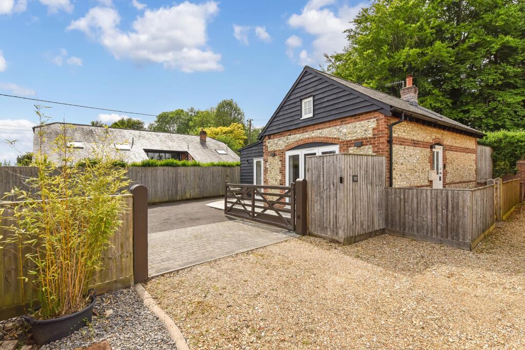 Main image of property: BISHOP'S WALTHAM - NO CHAIN