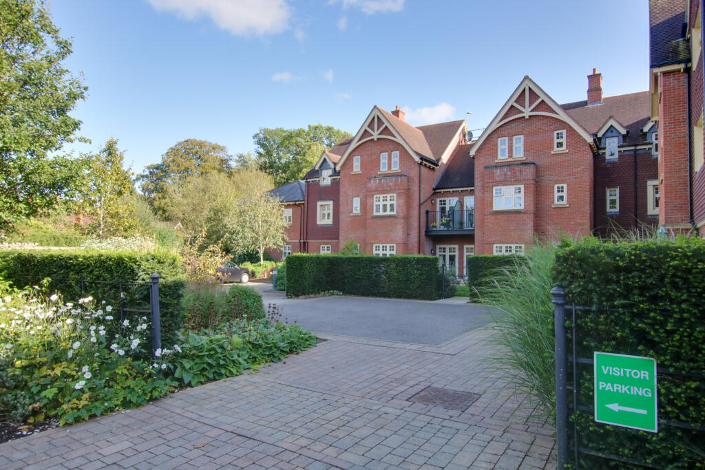 2 bedroom retirement property for sale in Waltham Just A