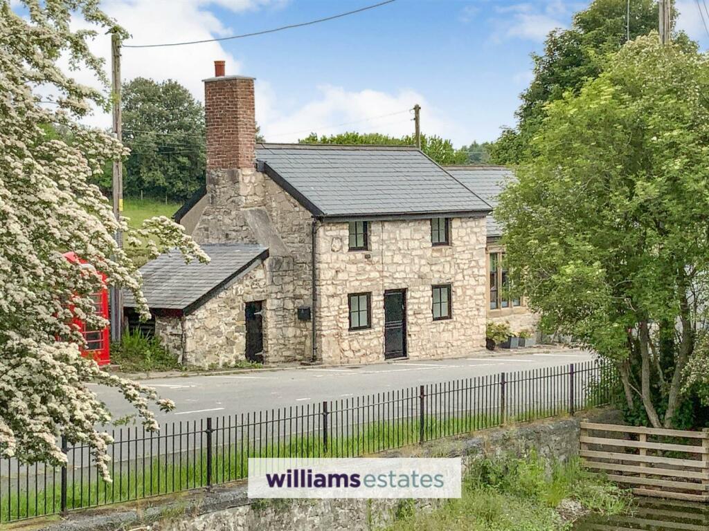 1 bedroom semidetached house for sale in TafarnYGelyn, Llanferres, CH7