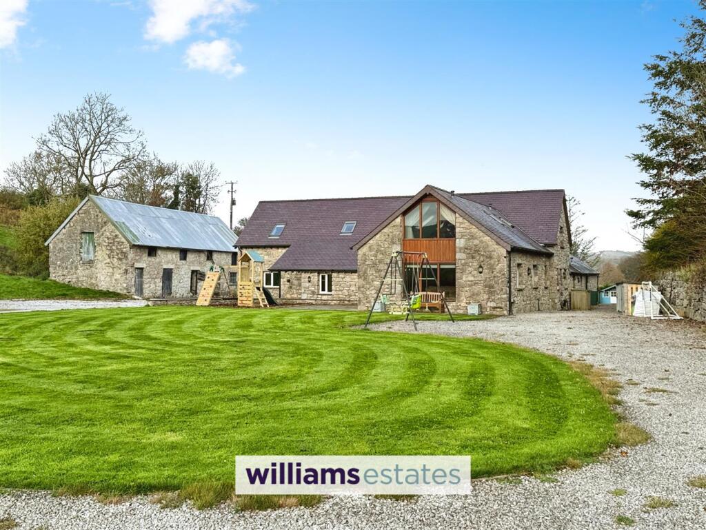 Main image of property: Llanarmon yn Ial, Mold