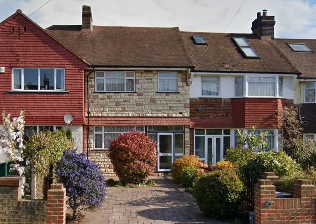 3 bedroom house for sale in Sevenoaks Road, Brockley, London, SE4