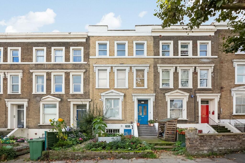 2 bedroom apartment for sale in Lewisham Way, New Cross, SE14