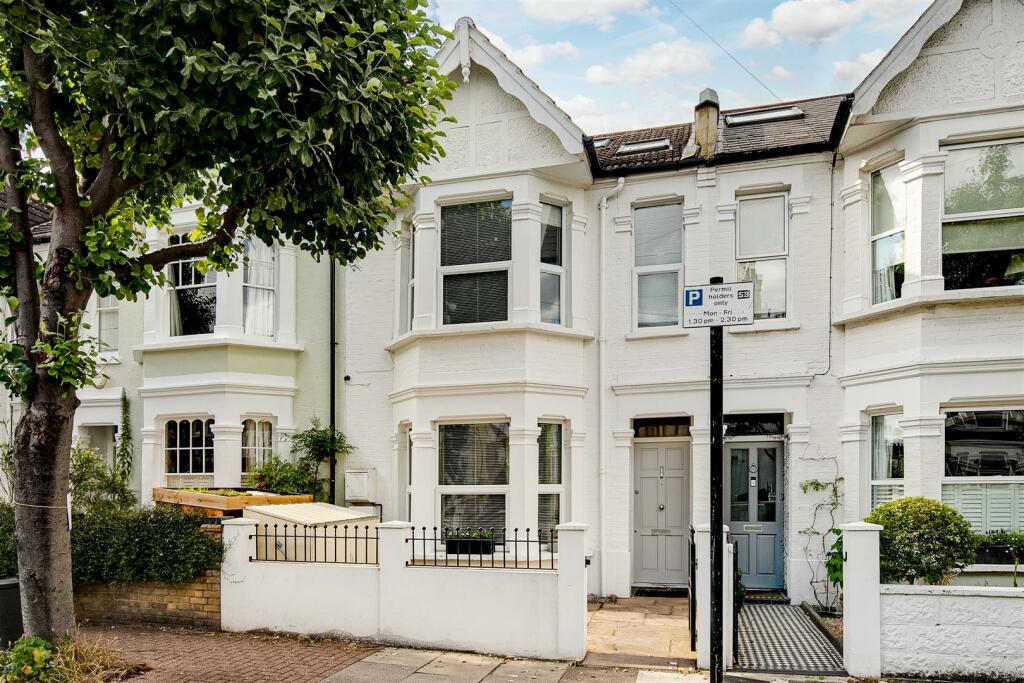 4 bedroom house for sale in Lavenham Road, London, SW18