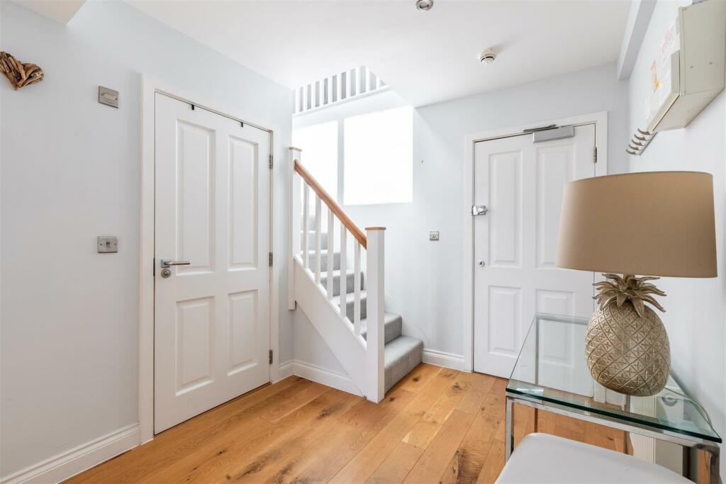 Additional property image - Old Steine, Brighton