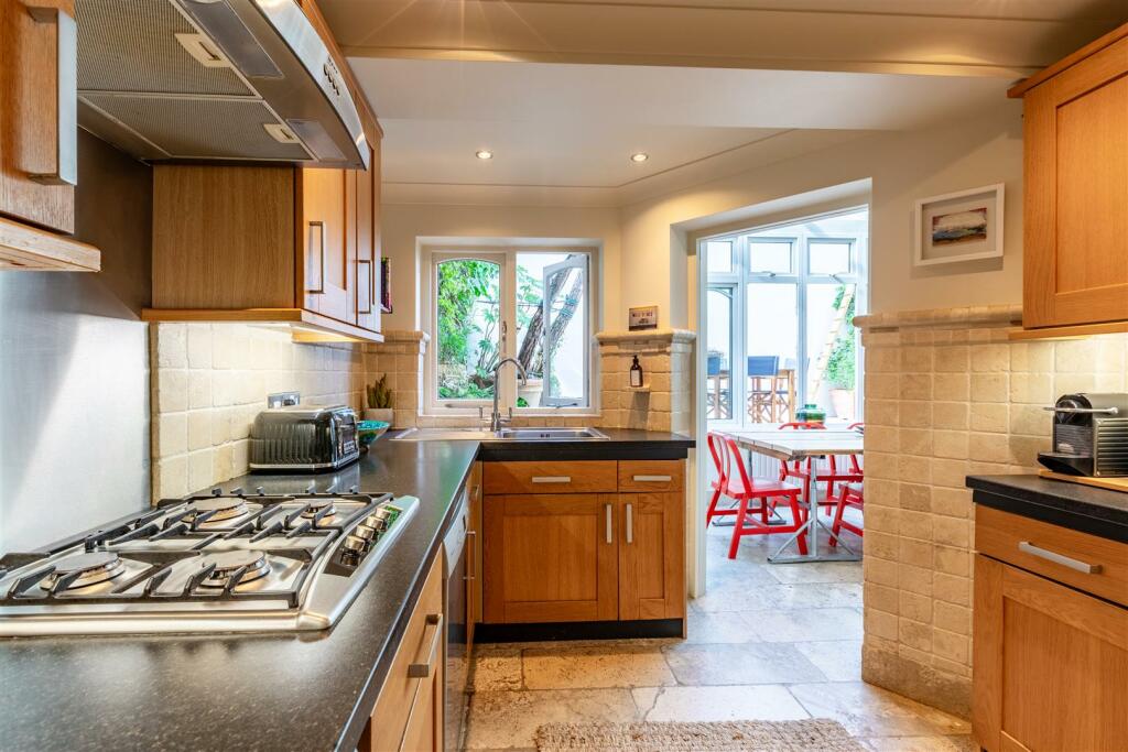 Additional property image - Crown Street, Brighton