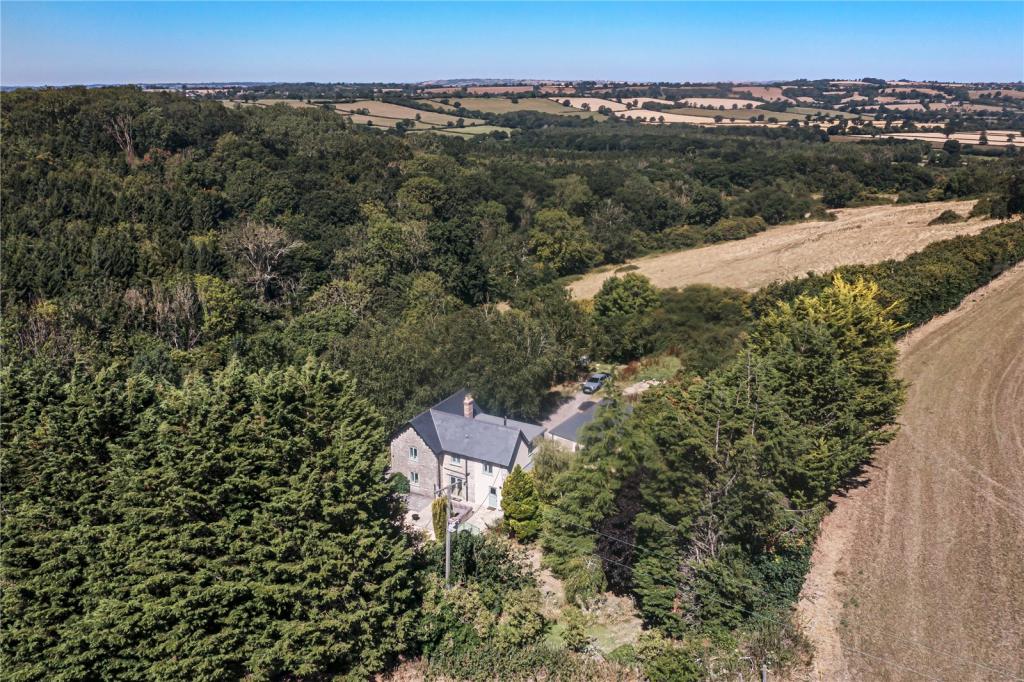 4 bedroom detached house for sale in Chewton Mendip, Somerset, BA3