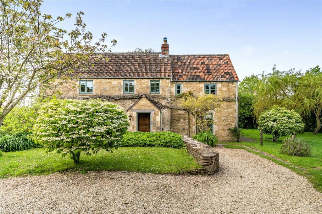 4 bedroom detached house for sale in West Yatton, Yatton Keynell