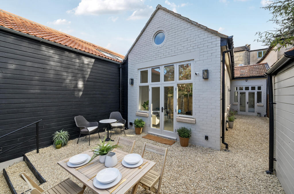 Main image of property: Lambridge Buildings Mews, Bath, Somerset, BA1