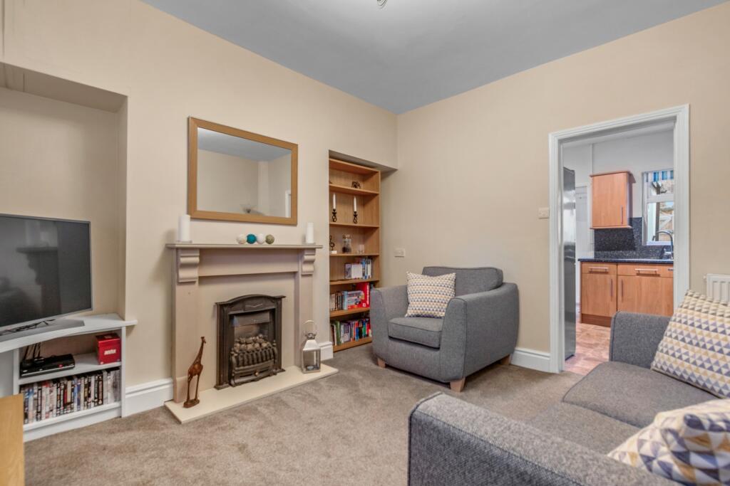 2 bedroom terraced house for sale in Garfield Terrace, Leeman Road, YO26