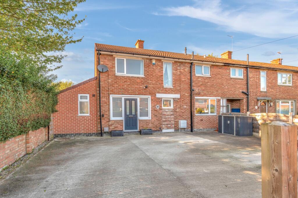 3 bedroom end of terrace house for sale in St. Stephens Square, Acomb, YO24