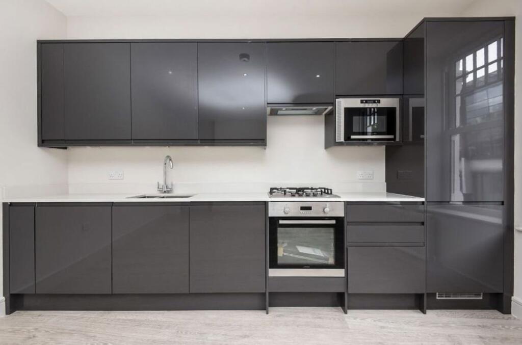 Main image of property: Tooting High Street, SW17