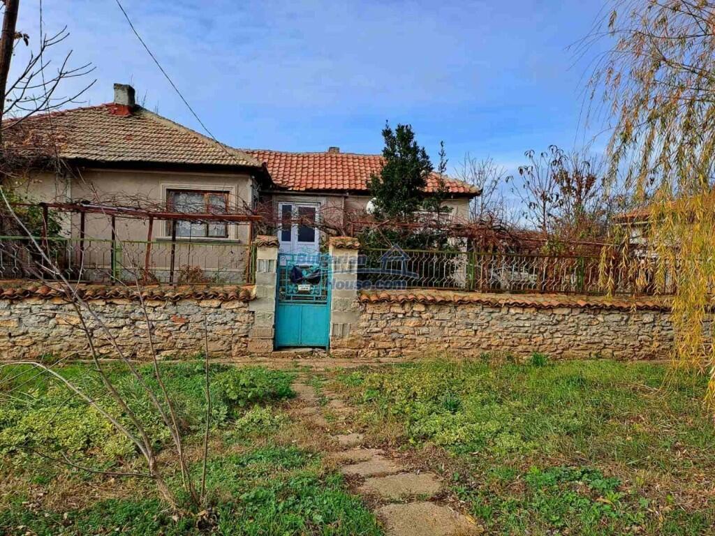 3-bedroom-village-house-for-sale-in-shabla-dobrich-bulgaria