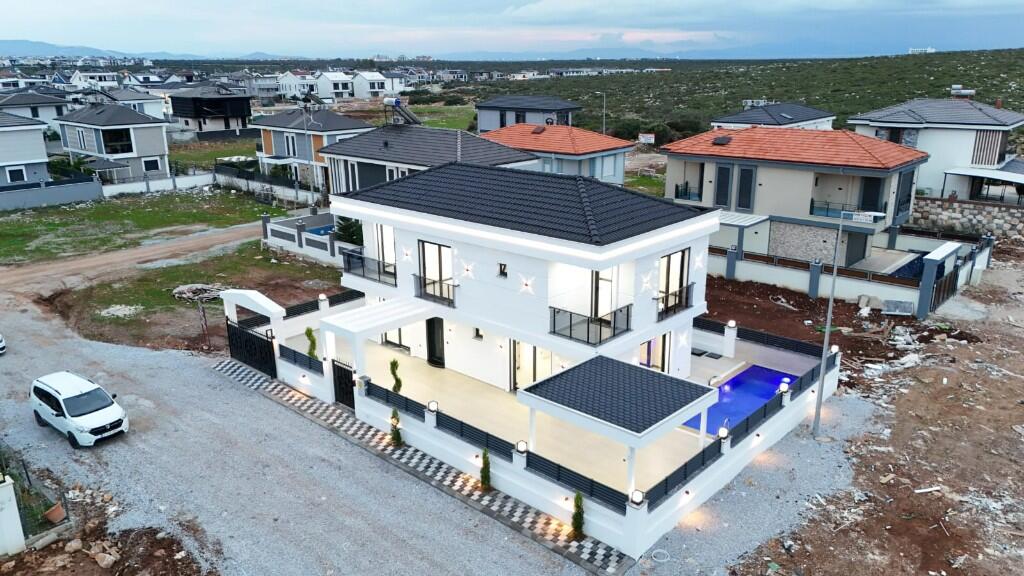 Main image of property: Altinkum, Didim, Aydin