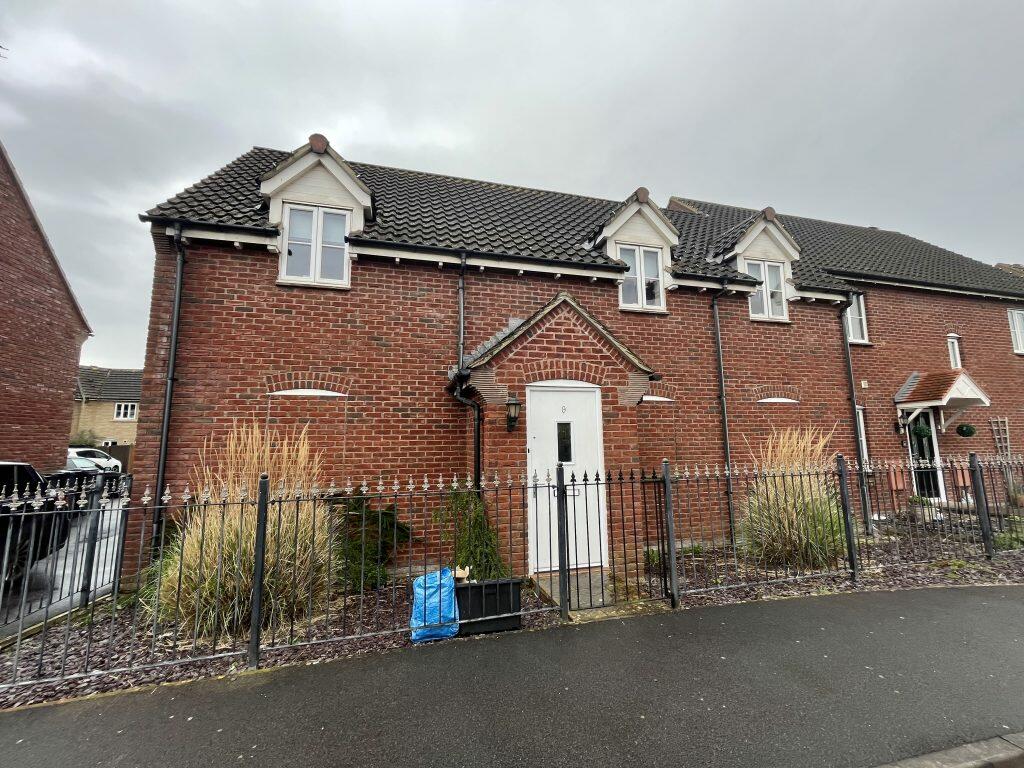 2 bedroom coach house for sale in Lower Meadow, Ilminster, Somerset, TA19