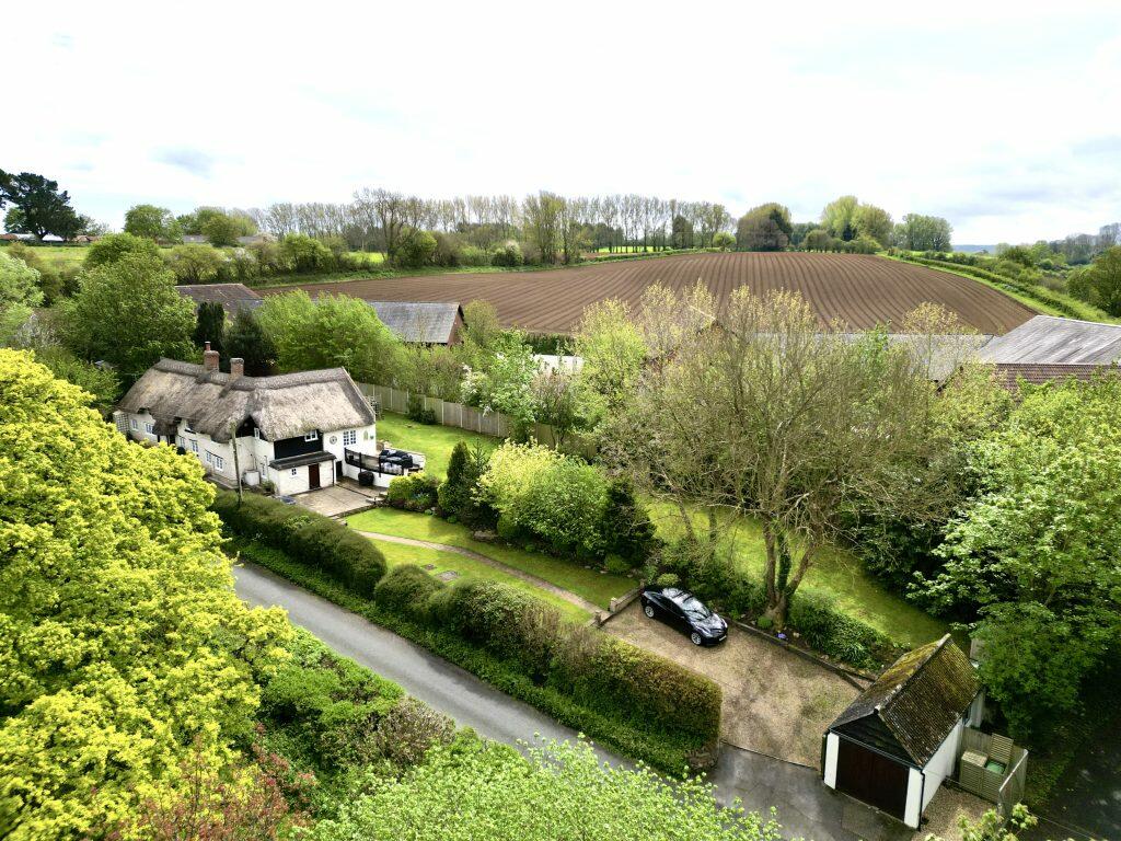 6 bedroom detached house for sale in Haselbury Crewkerne