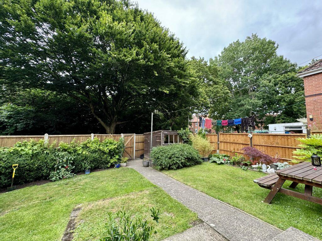 Additional property image - Seaton Road, Yeovil, Somerset, BA20