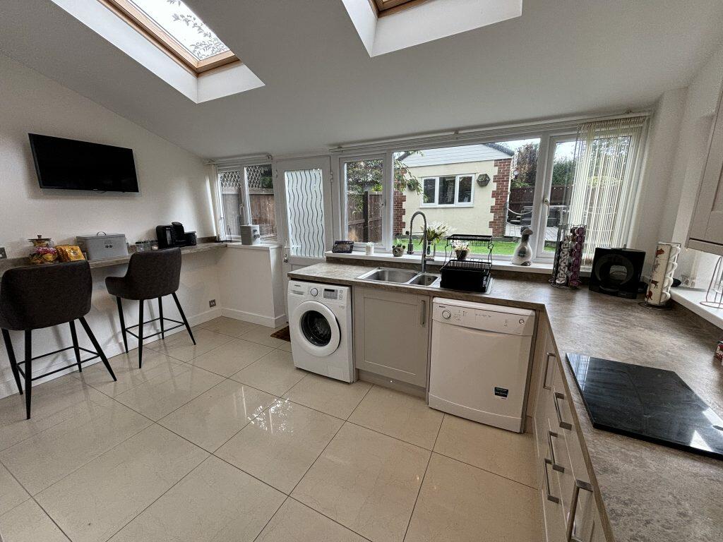 Additional property image - Yew Tree Close, Yeovil, Somerset, BA20