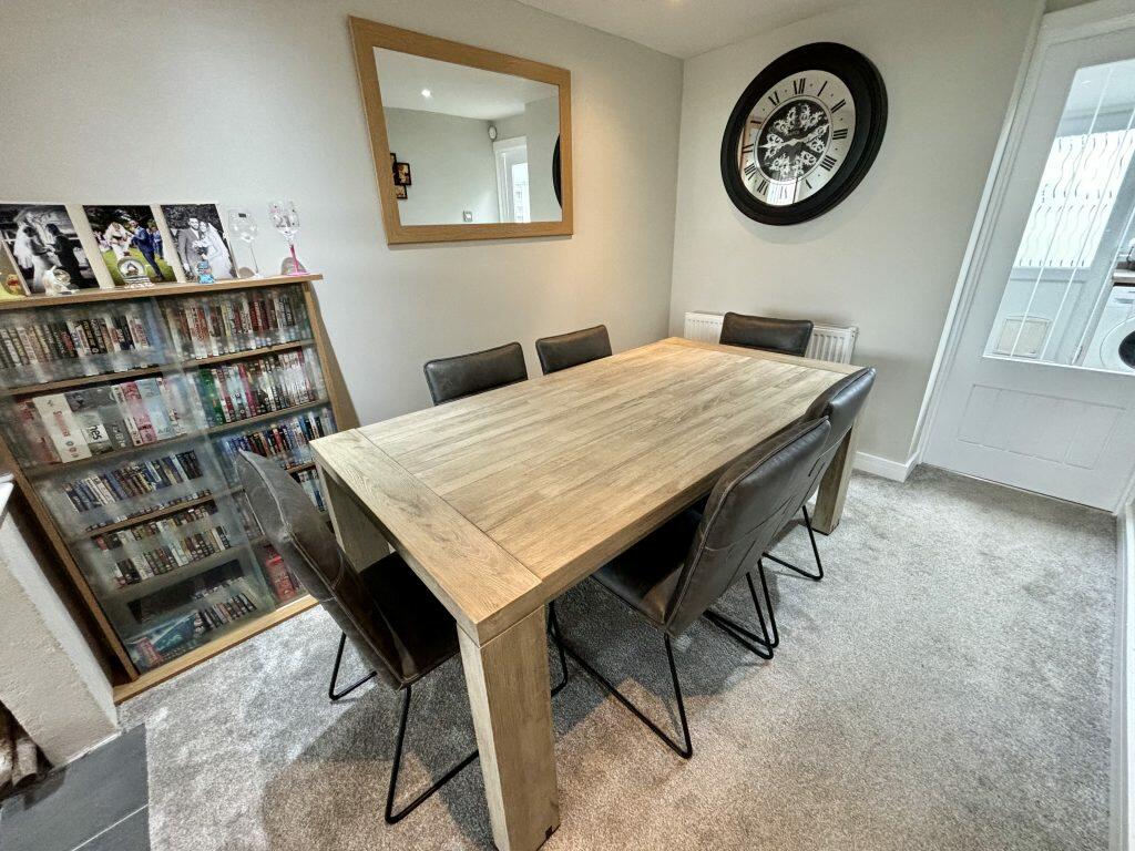 Additional property image - Yew Tree Close, Yeovil, Somerset, BA20