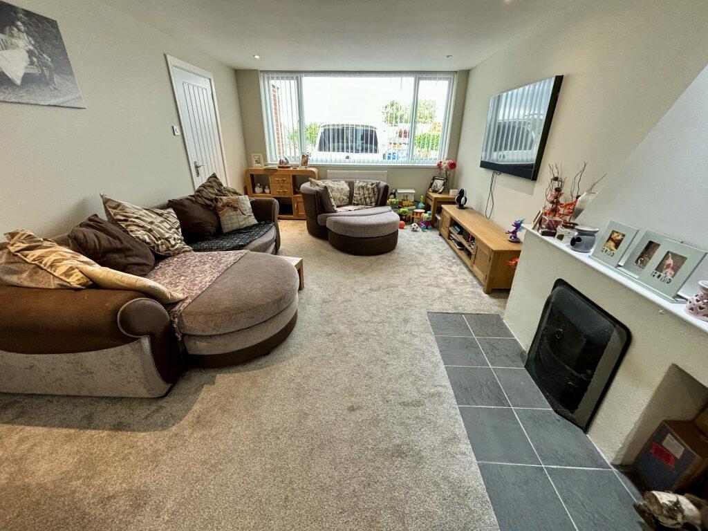 Additional property image - Yew Tree Close, Yeovil, Somerset, BA20