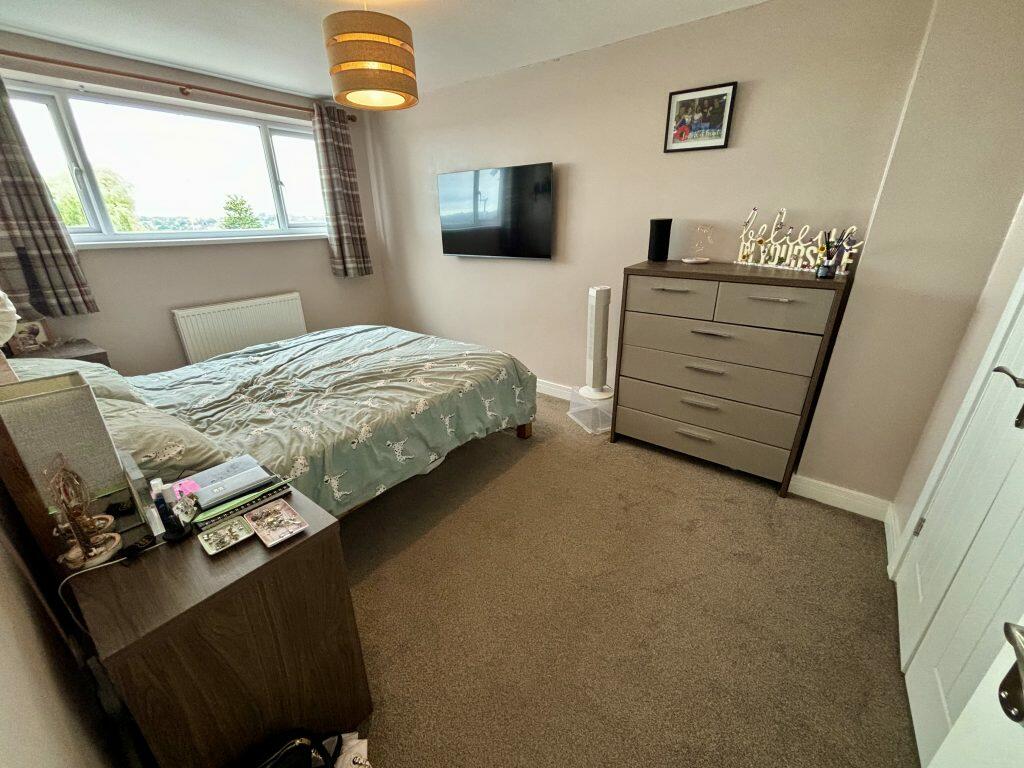 Additional property image - Yew Tree Close, Yeovil, Somerset, BA20