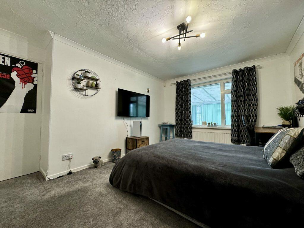 Additional property image - Kenmore Drive, Yeovil, Somerset, BA21