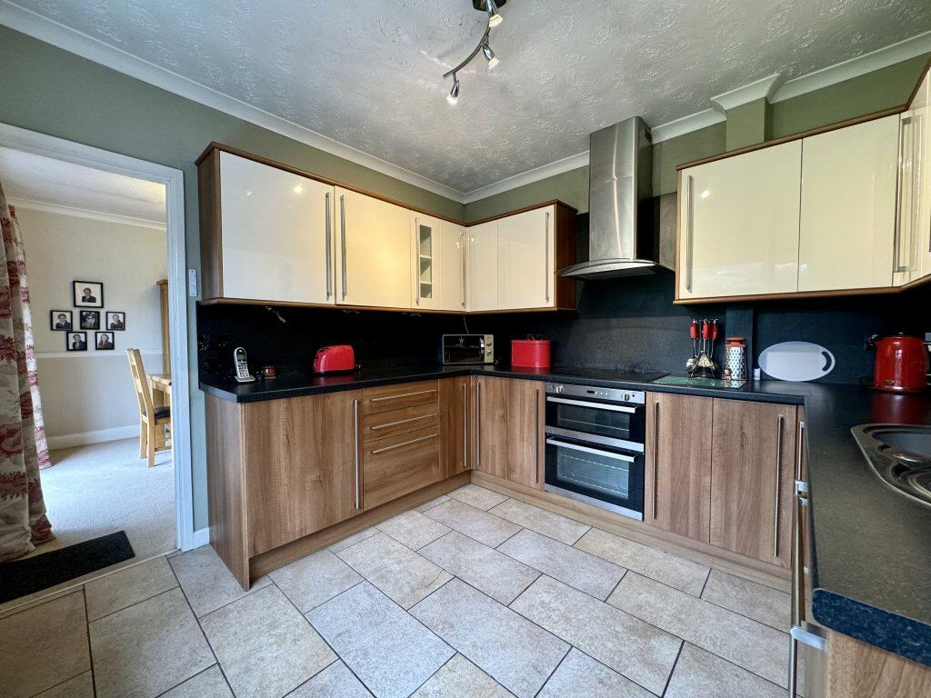 Additional property image - Westbourne Grove, Yeovil, Somerset, BA20