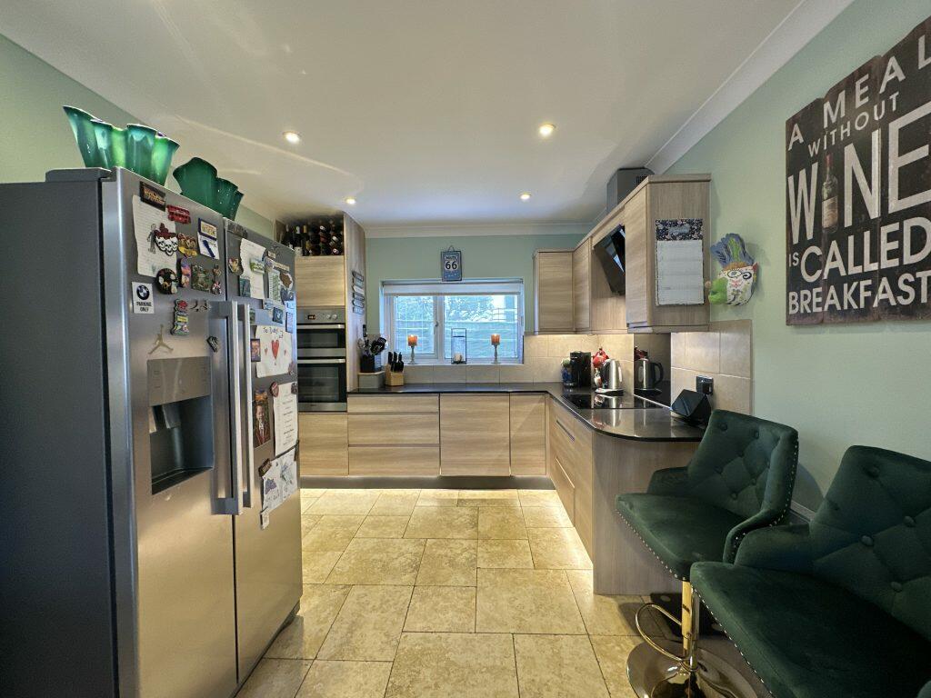 Additional property image - Swallowcliffe Gardens, Yeovil, Somerset, BA20