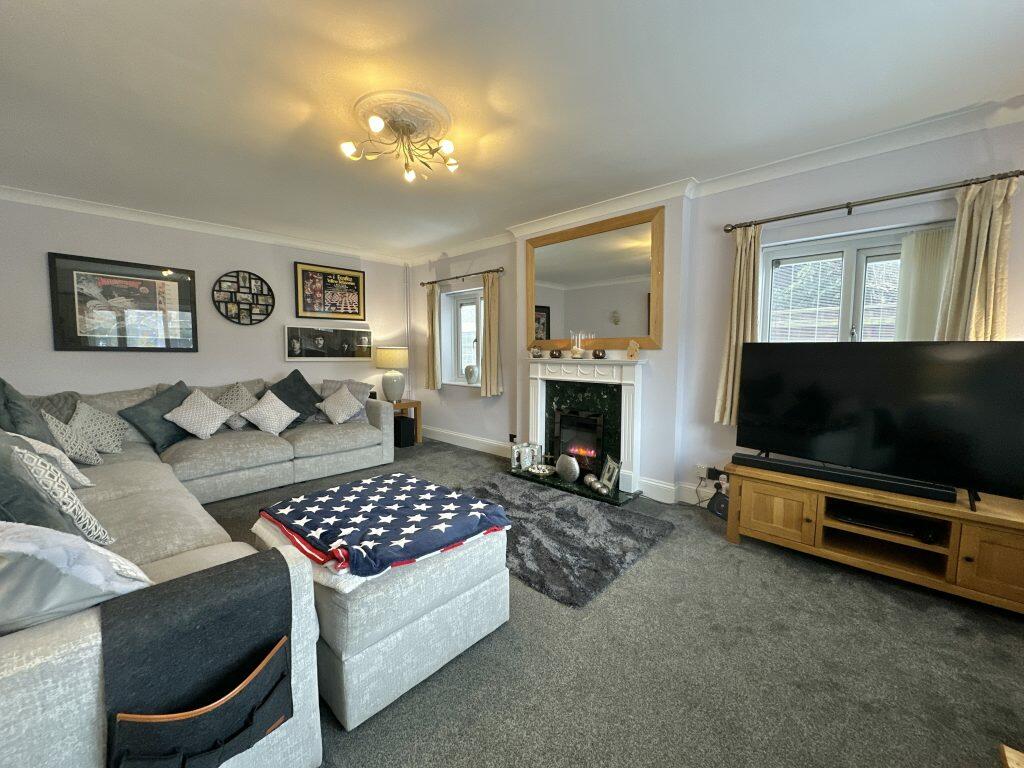 Additional property image - Swallowcliffe Gardens, Yeovil, Somerset, BA20