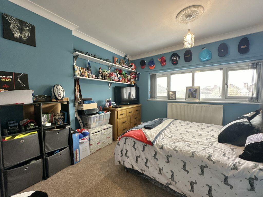Additional property image - Swallowcliffe Gardens, Yeovil, Somerset, BA20