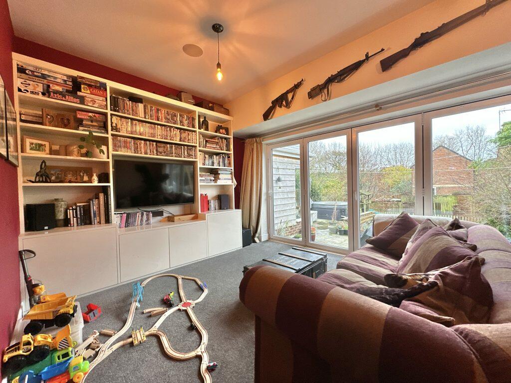 Additional property image - Preston Grove, Yeovil, Somerset, BA20