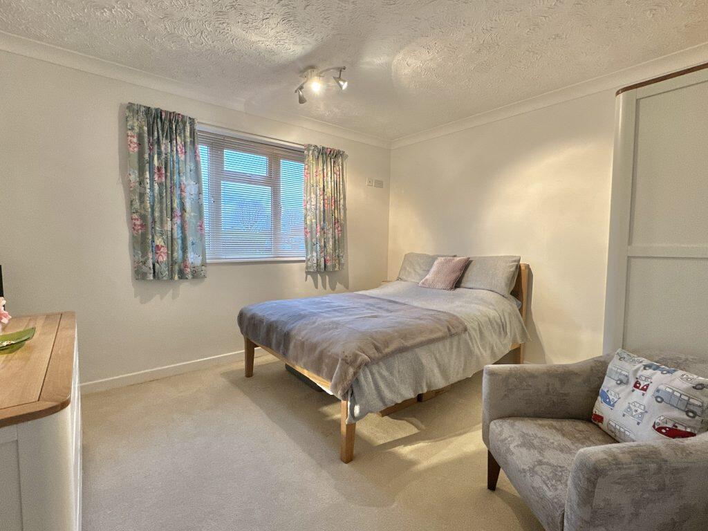 Additional property image - Glenthorne Avenue, Yeovil, Somerset, BA21