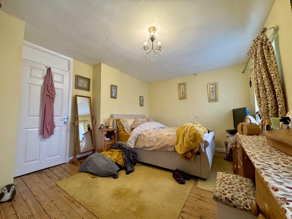 Additional property image - Little Sammons, Chilthorne Domer, Yeovil, Somerset, BA22