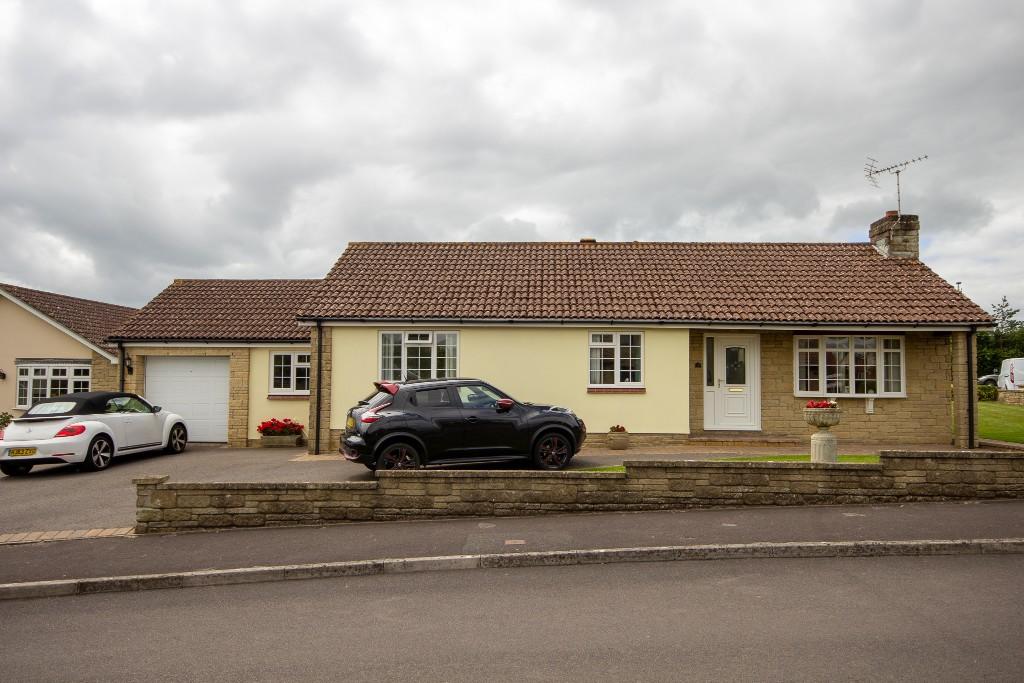 4 bedroom detached bungalow for sale in The Cleve, Yeovil, Somerset