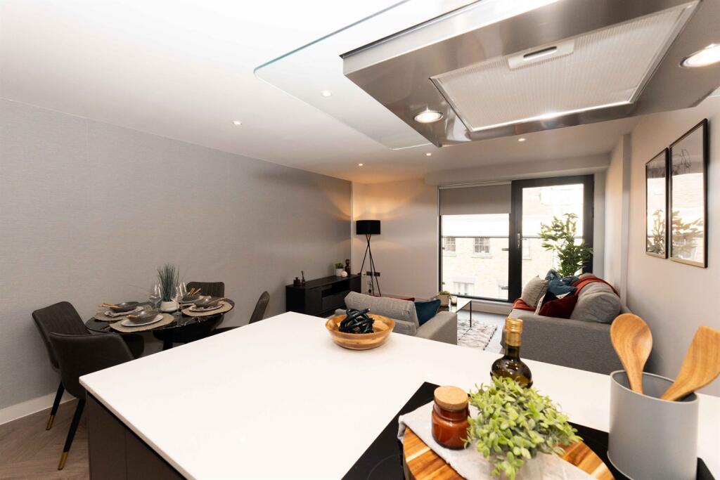 Main image of property: 2 bedroom Ground Floor Apartment in Liverpool City Centre