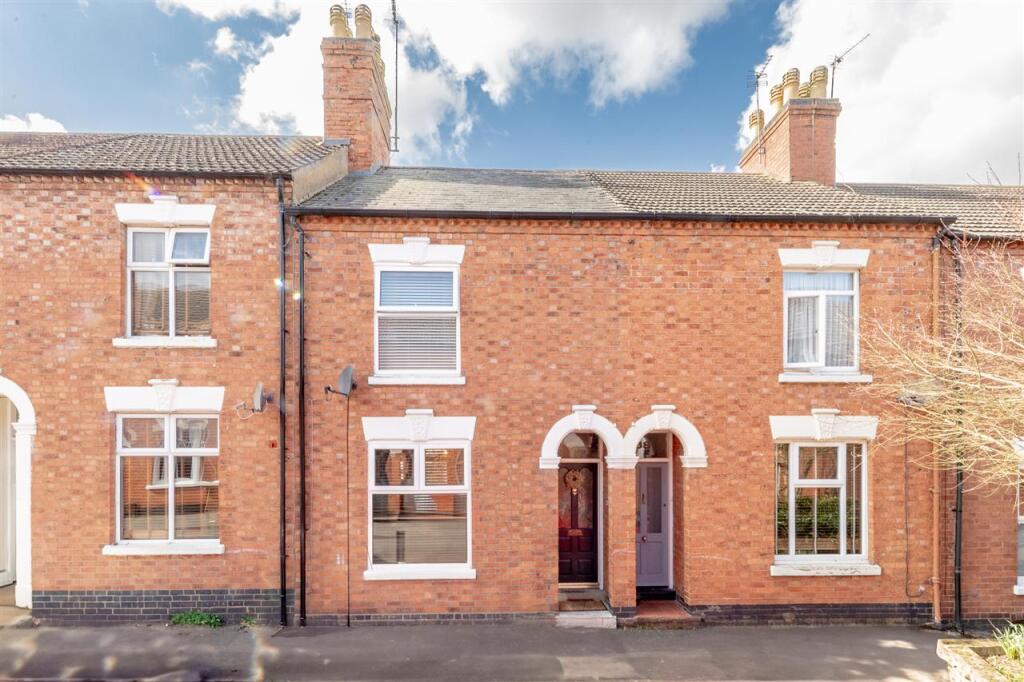 Main image of property: Oxford Street, Wolverton, Milton Keynes
