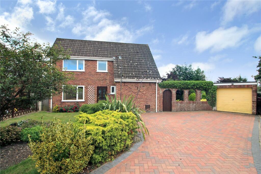 3 bedroom detached house for sale in St. Marys Road, Poringland
