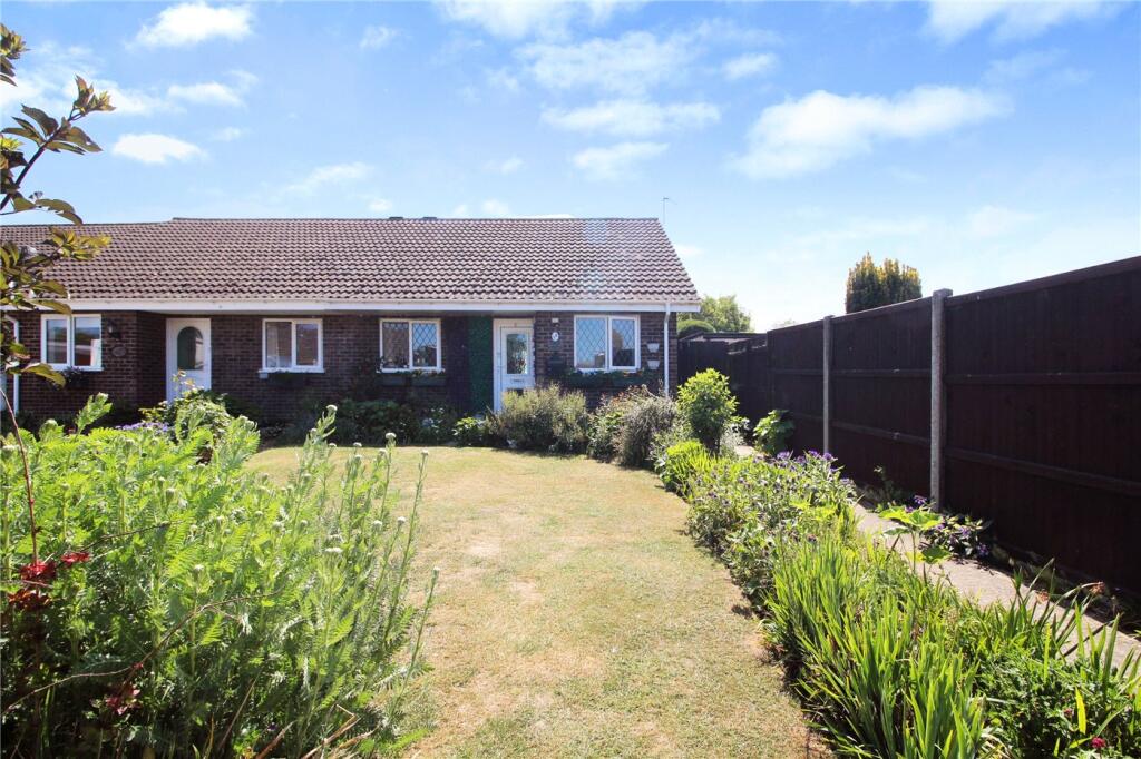 Main image of property: Robin Close, Mulbarton, Norwich, Norfolk, NR14
