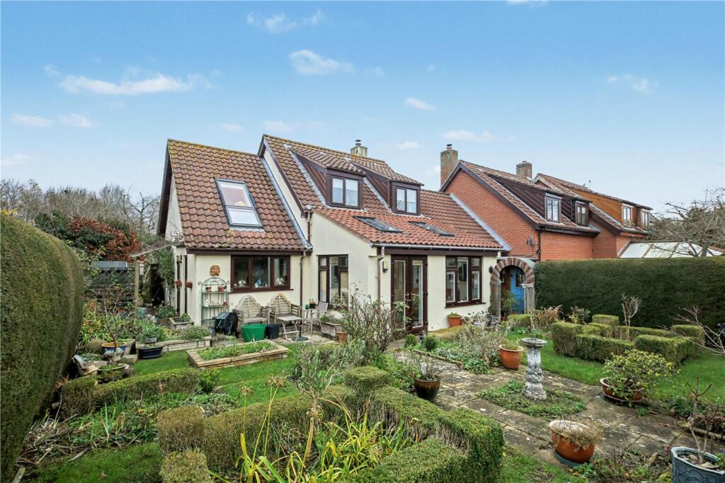 Main image of property: Steward Close, Saxlingham Nethergate, Norwich, Norfolk, NR15