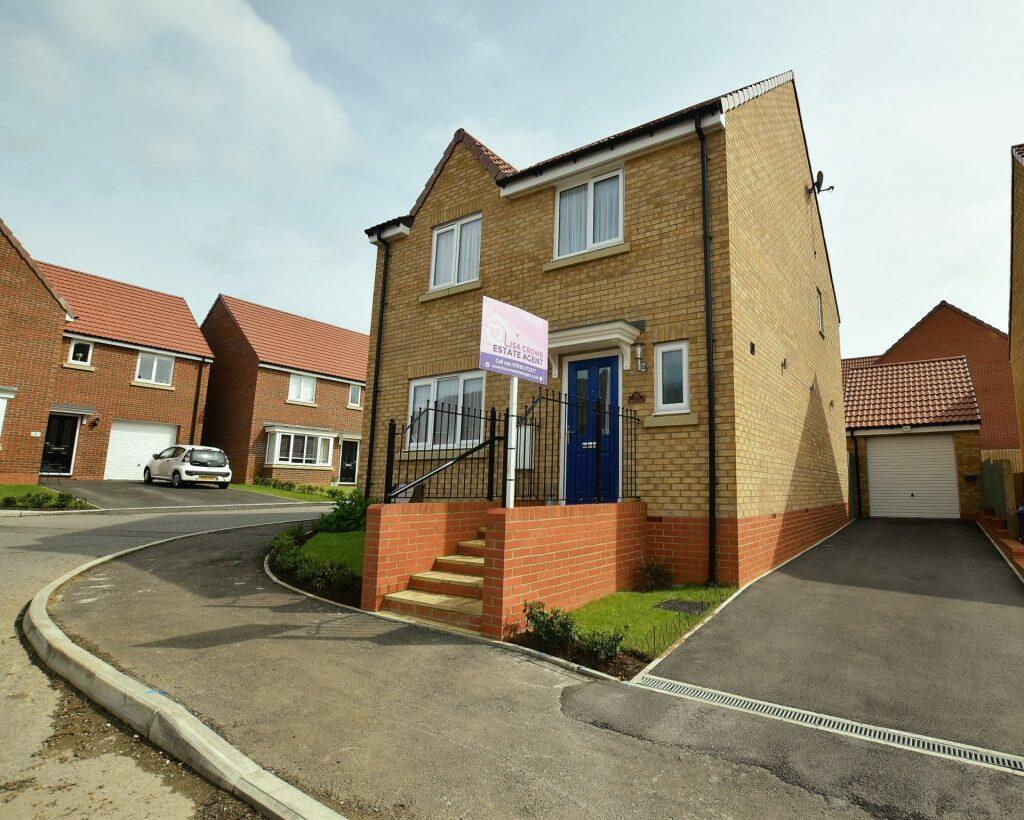 4 bedroom detached house for sale in Farrier Way, East Ayton, Scarborough, YO13 9BU, YO13