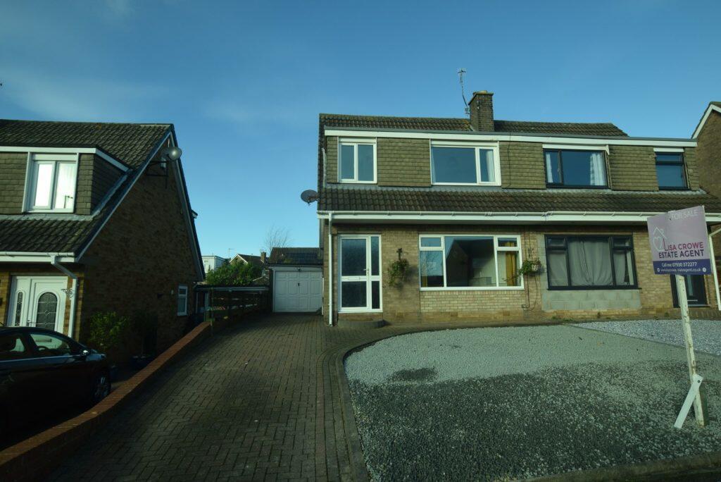 3 bedroom semidetached house for sale in Eastway, Eastfield, Scarborough, YO11 3QX, YO11