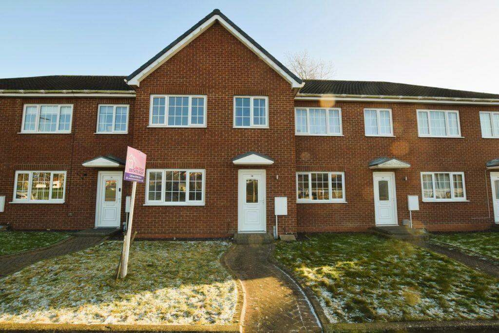 3 bedroom terraced house for sale in Eastway, Eastfield, Scarborough, YO11 3LT, YO11