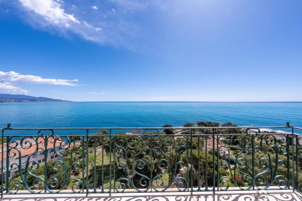 Main image of property: Provence-Alps-Cote d`Azur, Alpes-Maritimes, Roquebrune-Cap-Martin