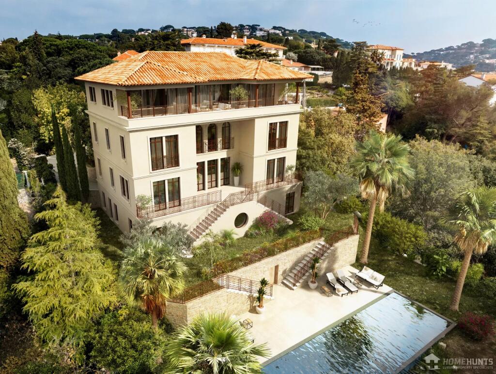 Main image of property: Provence-Alps-Cote d`Azur, Var, Ste-Maxime