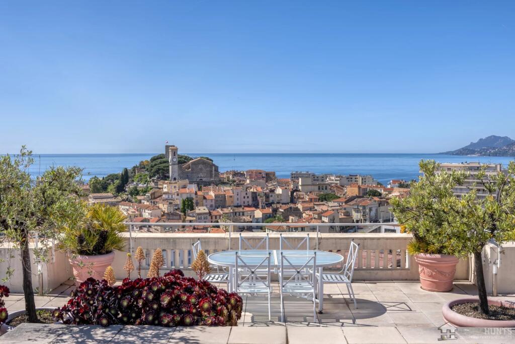 Main image of property: Provence-Alps-Cote d`Azur, Alpes-Maritimes, Cannes