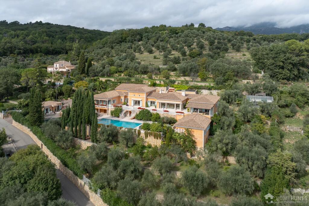 Main image of property: Provence-Alps-Cote d`Azur, Alpes-Maritimes, Le Rouret