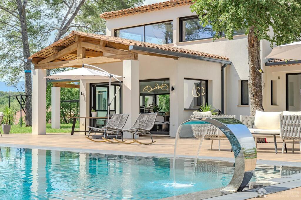 Main image of property: Provence-Alps-Cote d`Azur, Var, Tourrettes