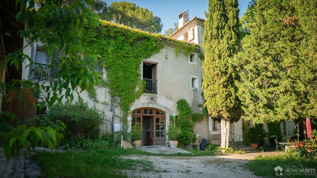 Main image of property: Provence-Alps-Cote d`Azur, Vaucluse, L'isle-sur-la-Sorgue