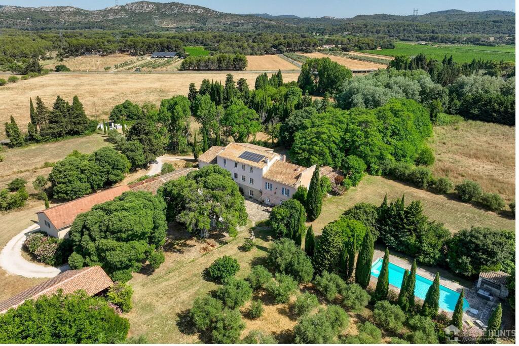 Main image of property: Provence-Alps-Cote d`Azur, Bouches-du-Rhône, Salon-de-Provence