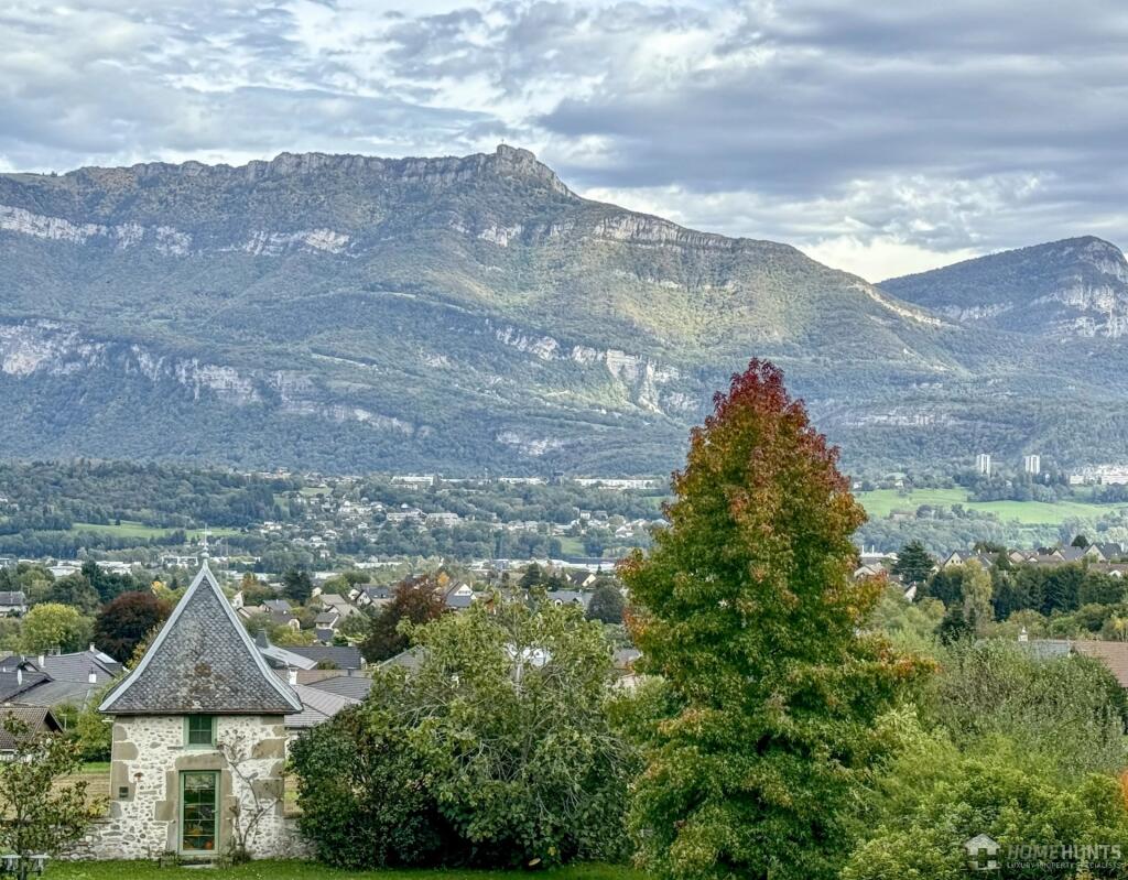 Main image of property: Rhone Alps, Savoie, La Motte-Servolex